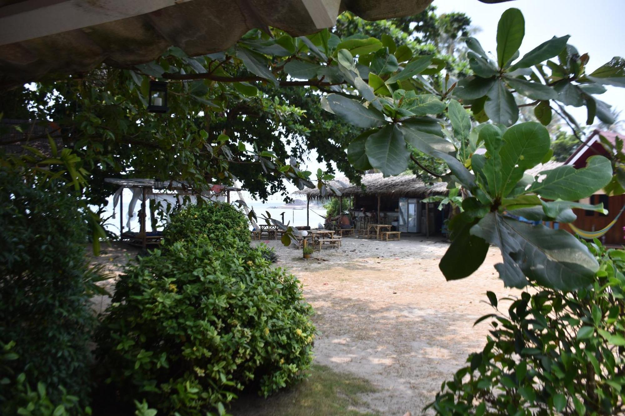 Colorful Hut Hotel Ko Pha Ngan Room photo