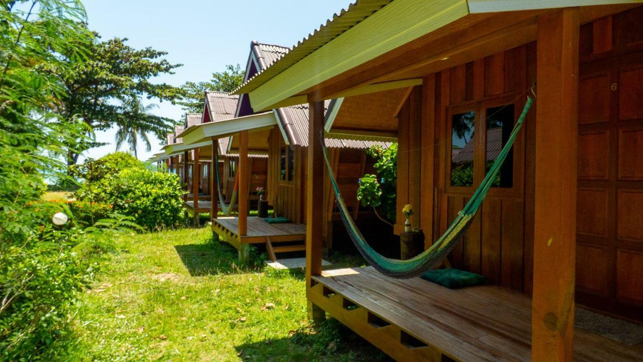 Colorful Hut Hotel Ko Pha Ngan Exterior photo