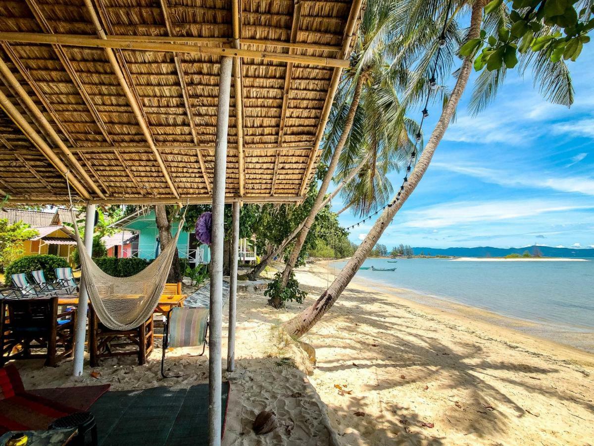 Colorful Hut Hotel Ko Pha Ngan Exterior photo
