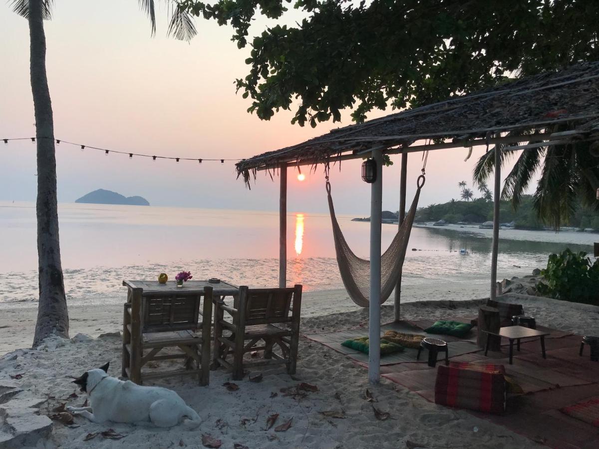 Colorful Hut Hotel Ko Pha Ngan Exterior photo